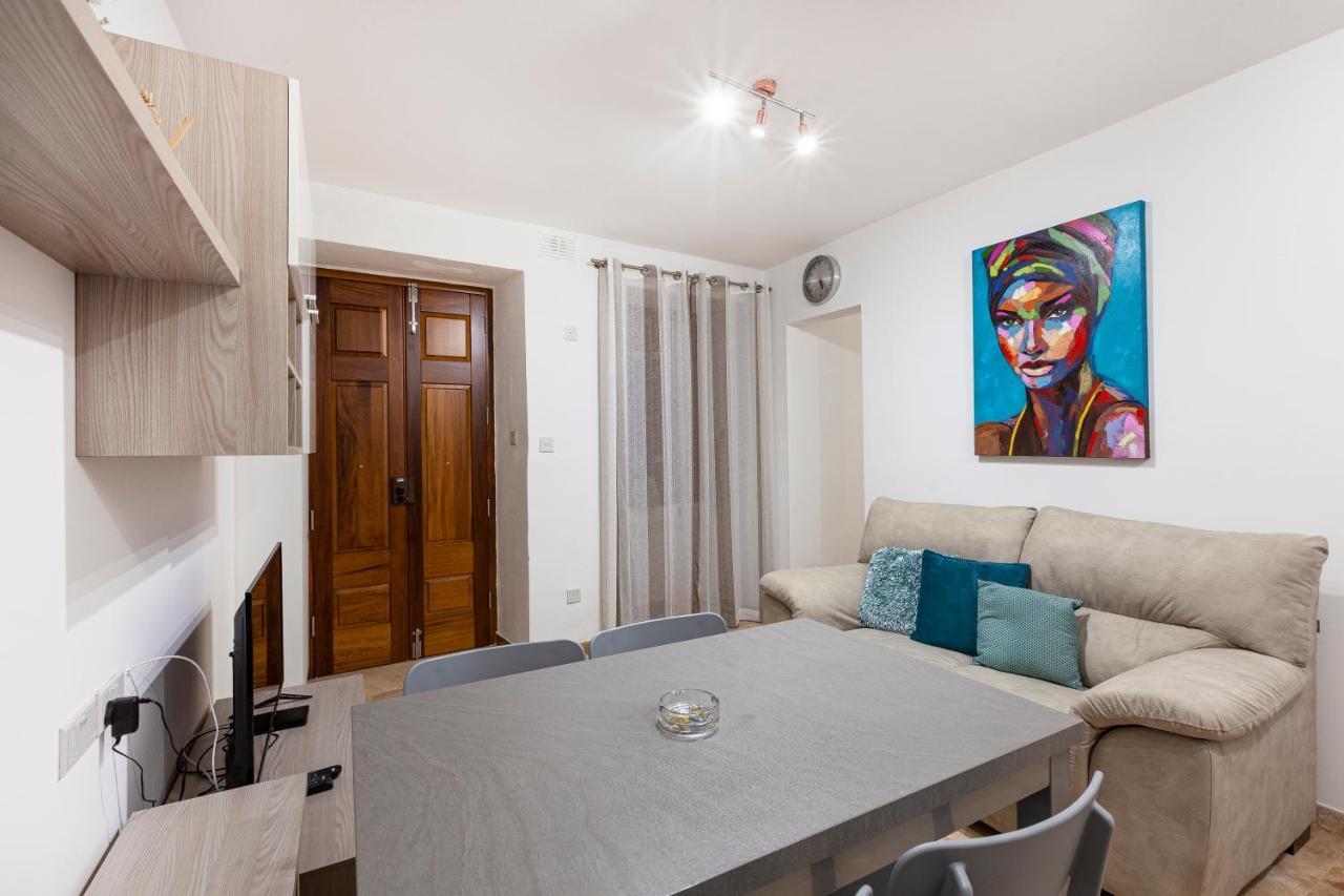 Designer Home With Comfy Sofa In Central Valletta By 360 Estates Valeta Exterior foto